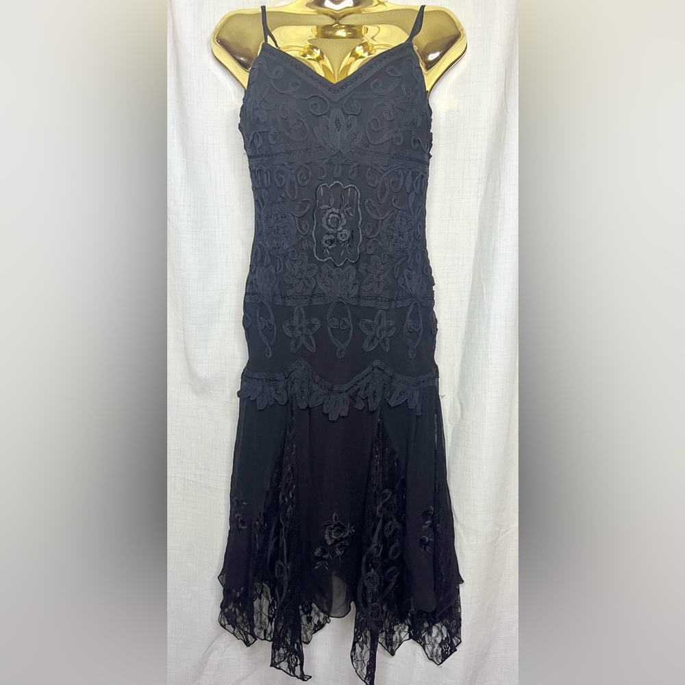 Chic Black Floral Lace Maxi Dress M - Picture 2 of 6